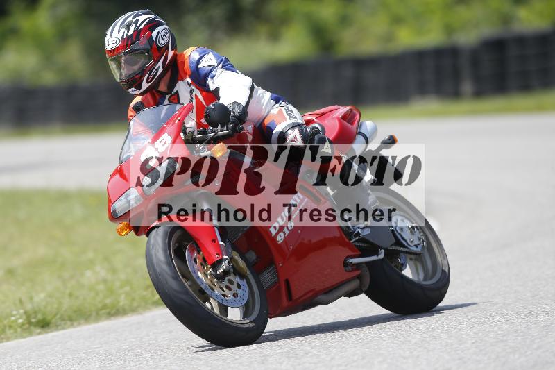 /27 12.06.2025 Ducati Schweiz Trackday Warmup  ADR/blau-bleu/38